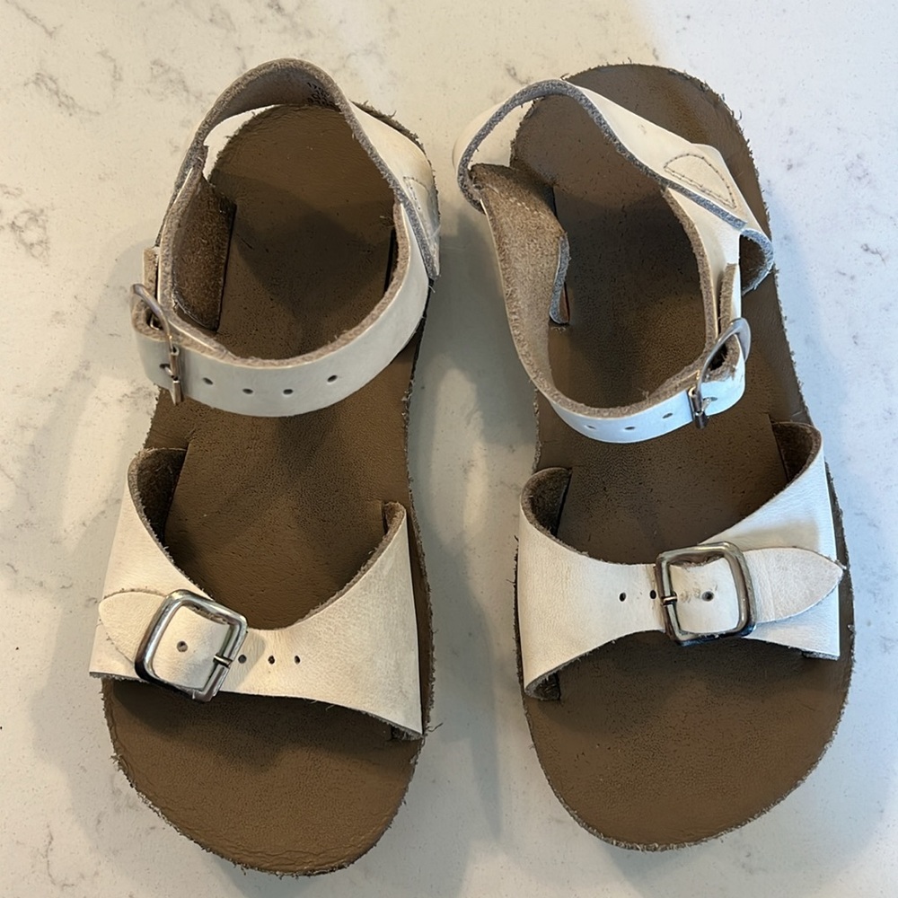 Surfer White Leather Sandals - the best!